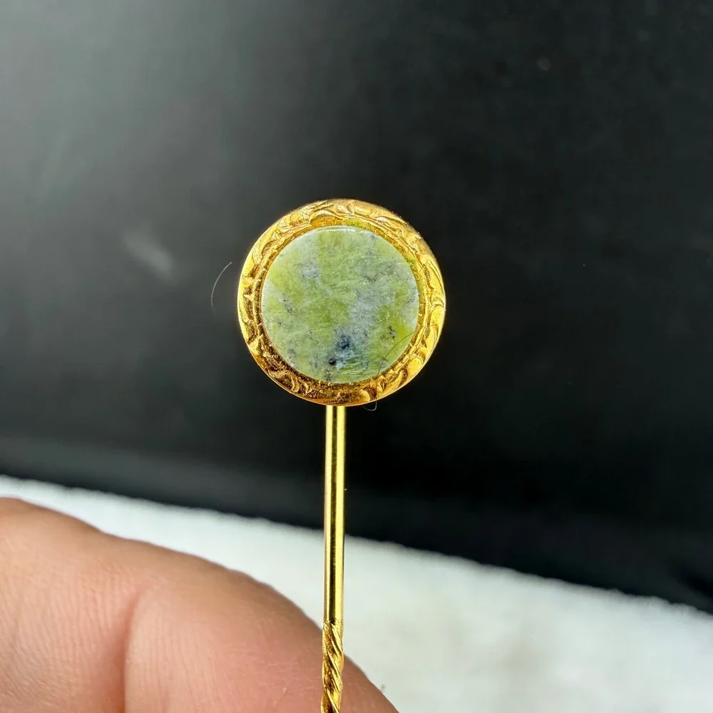 Vintage Stick Pin Gold Green Stone Round Etched Border
